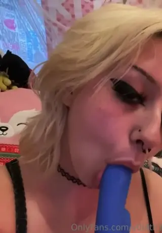 v0l4til3 leaked video, frame 4