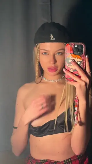 valeria_vip1 leaked video, frame 3