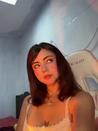 vaniasse leaked video, frame 1