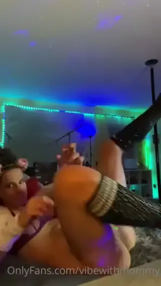 vibewithmommy leaked video, frame 1