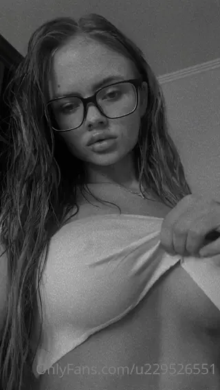 vicky_de_levine leaked video, frame 2