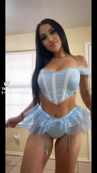 viicccky_hernandez_ leaked video, frame 4