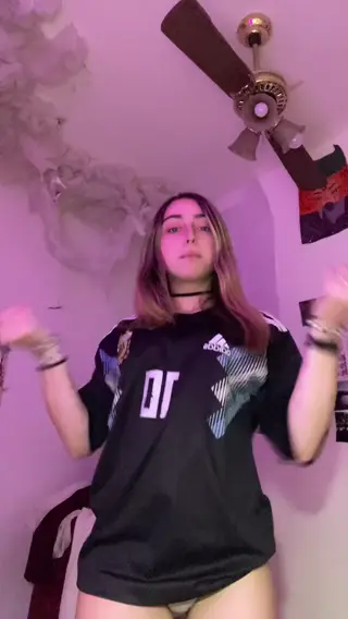 viuxyta leaked video, frame 4