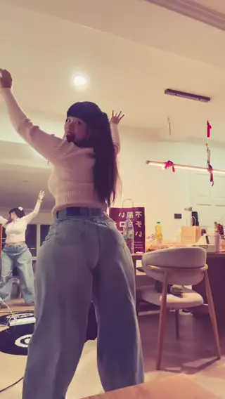 viviennejeslyn leaked video, frame 5