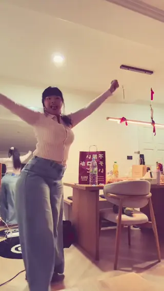 viviennejeslyn leaked video, frame 6