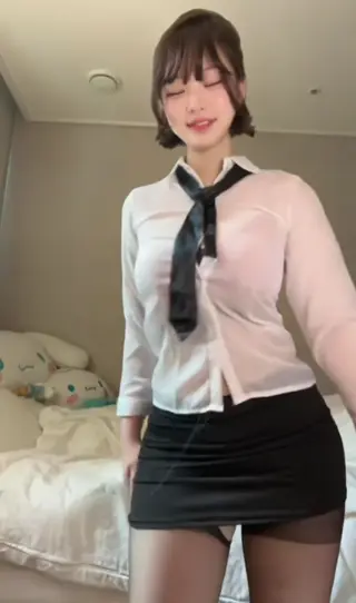 within_elin leaked video, frame 5