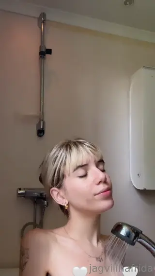 wowadelebaby leaked video, frame 1
