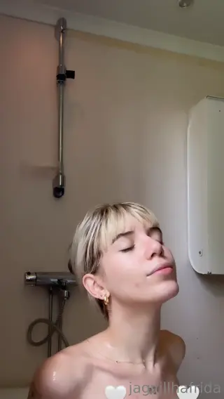 wowadelebaby leaked video, frame 3