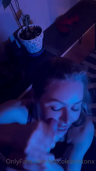 xnicoleanistonx leaked video, frame 2