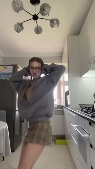 yglichh leaked video, frame 4