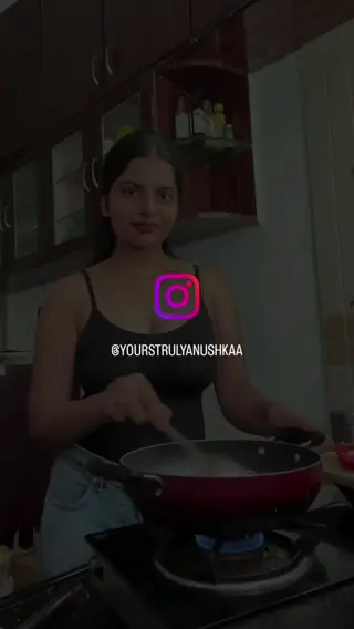 yourstrulyanushkaa leaked video, frame 6