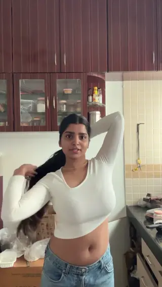 yourstrulyanushkaa leaked video, frame 1