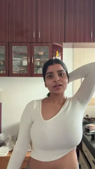 yourstrulyanushkaa leaked video, frame 5
