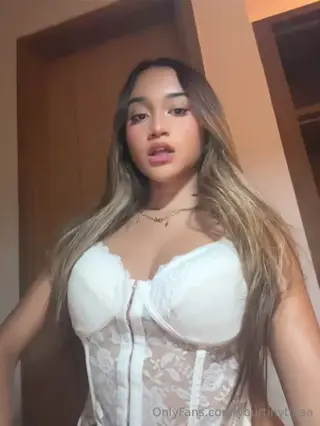 yourtinytinaa leaked video, frame 5