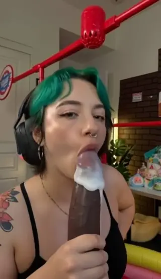 yungelderberry leaked video, frame 3