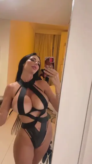 yvonne_bar leaked video, frame 4