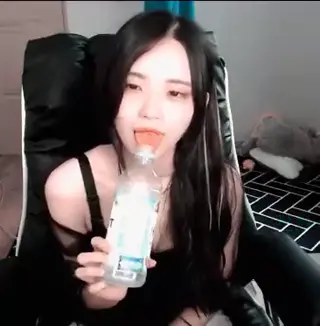 zlzzlz95 leaked video, frame 2